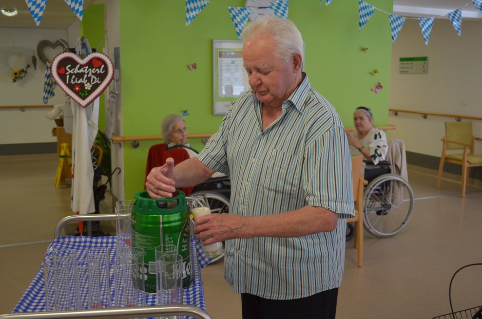Bier wird angezapft