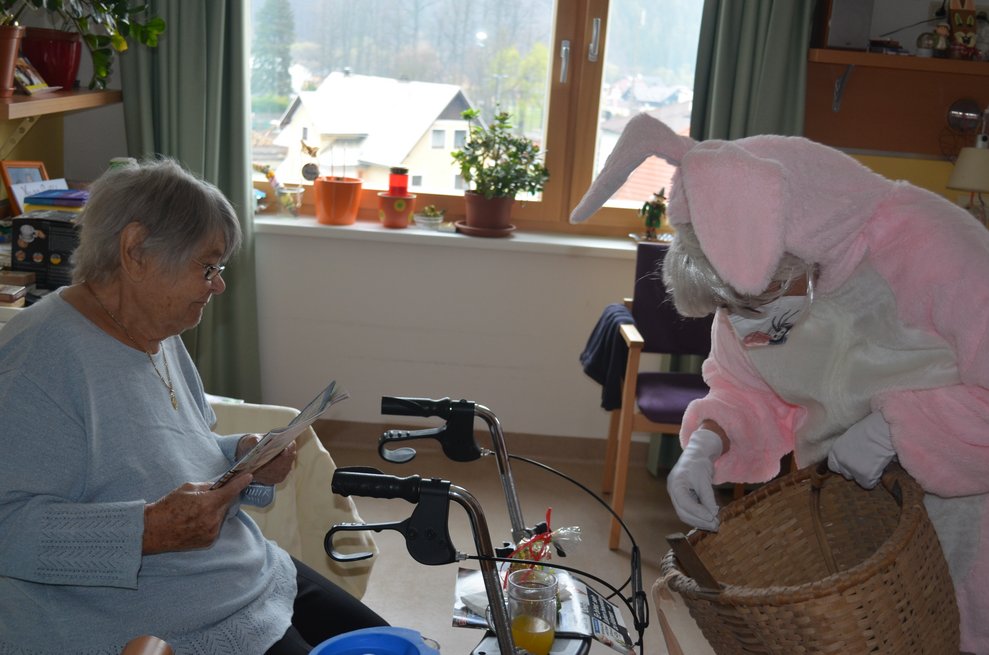 Bewohnerin im Zimmer
