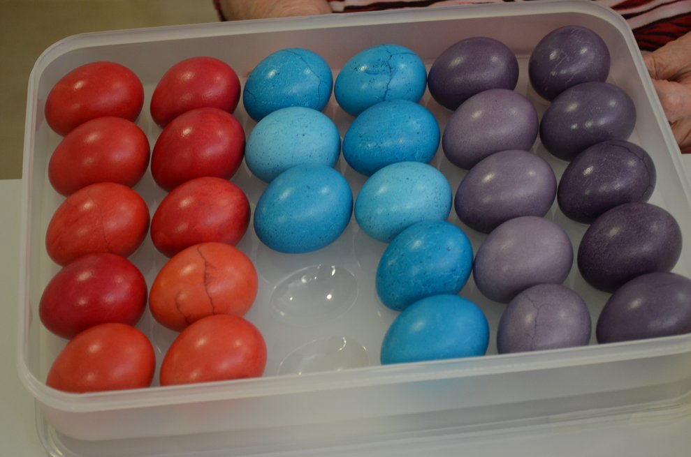 viele bunte Eier