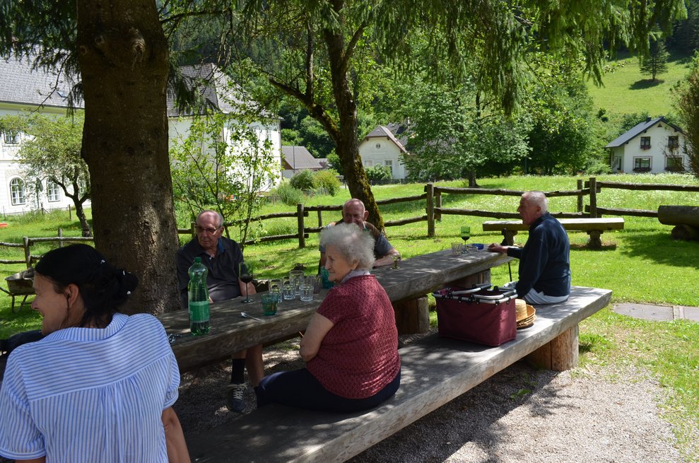 Bewohner im Schatten