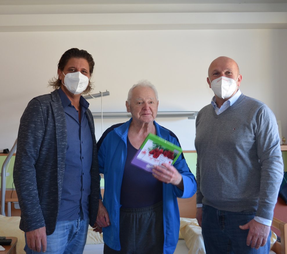 Bewohner mit Direktor und Dienstleistung