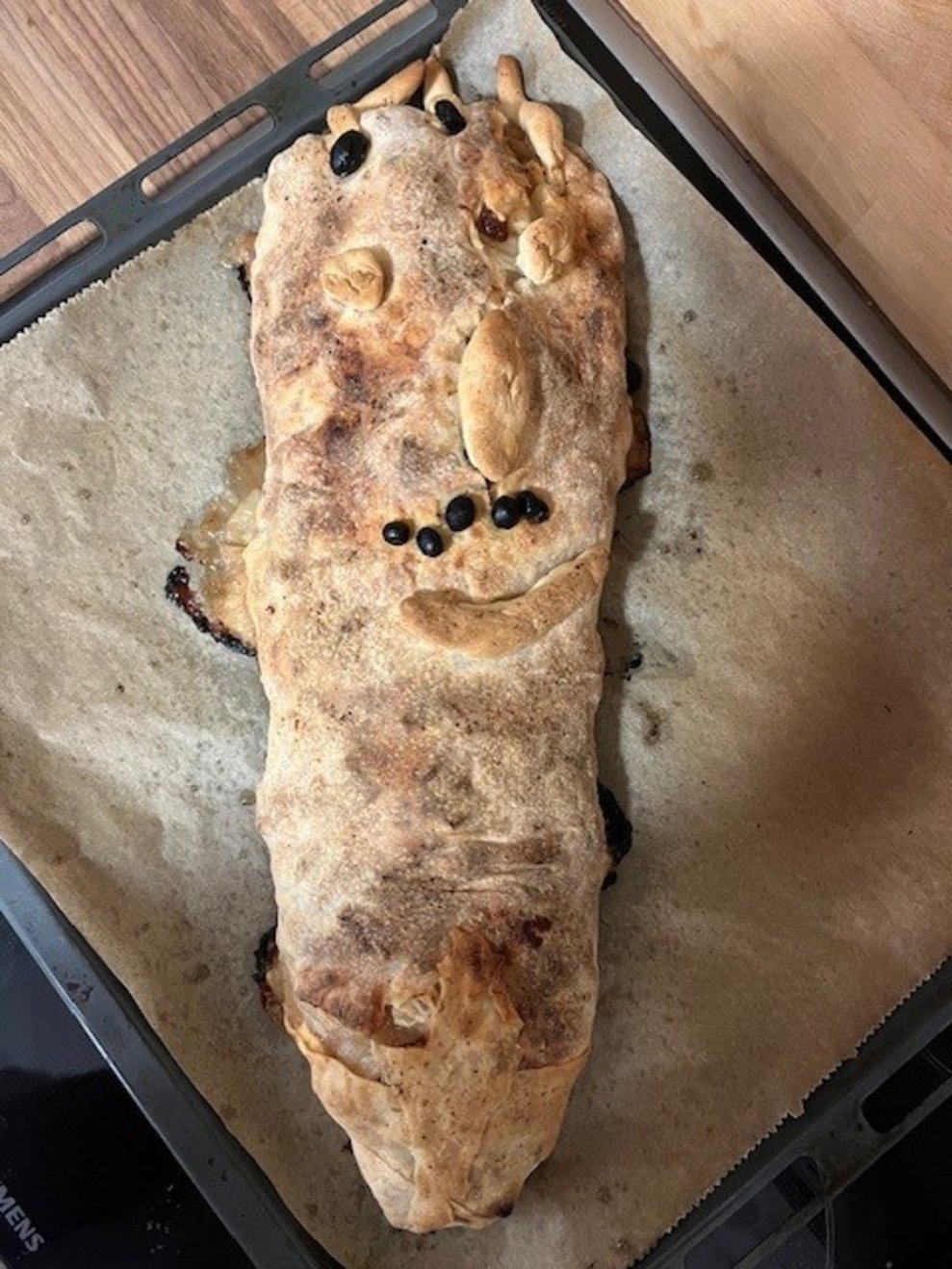 Ein fertiger Strudel mit Gesicht.
