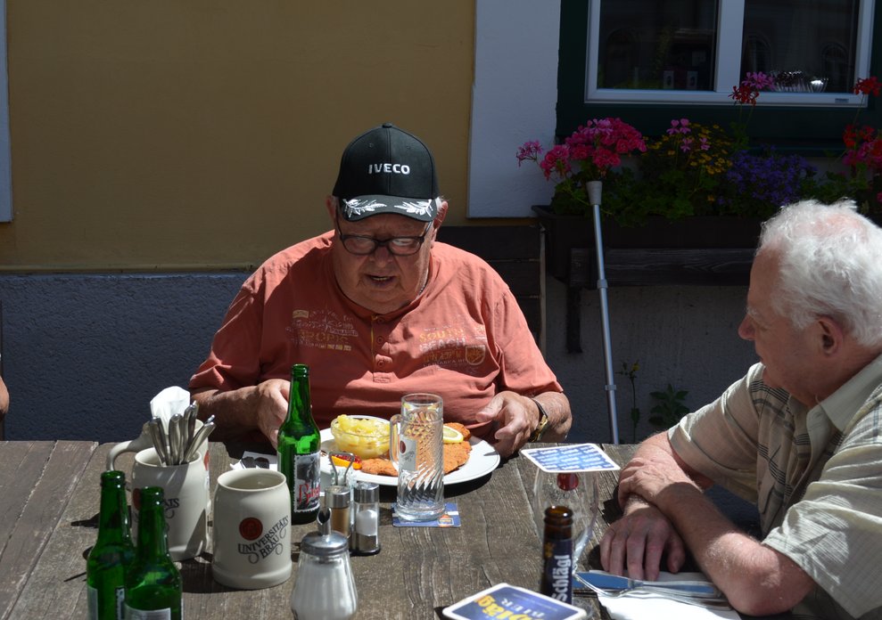 Bewohner beim Essen